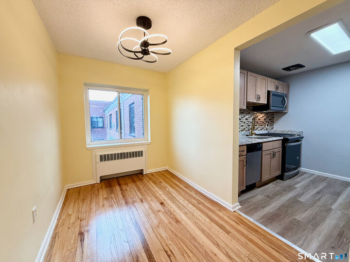 Property Photo:  570 Whitney Avenue L3  CT 06511 