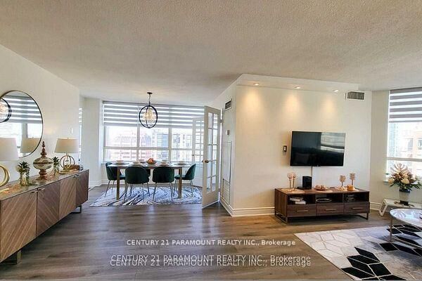 Property Photo:  3605 Kariya Drive 2104  ON L5B 3J4 