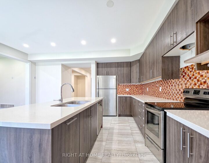 Property Photo: 219 Fleetwood Drive ON L1K 3E7