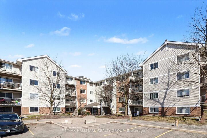 Property Photo: 280 Brittany Drive 312 ON K1K 4M4
