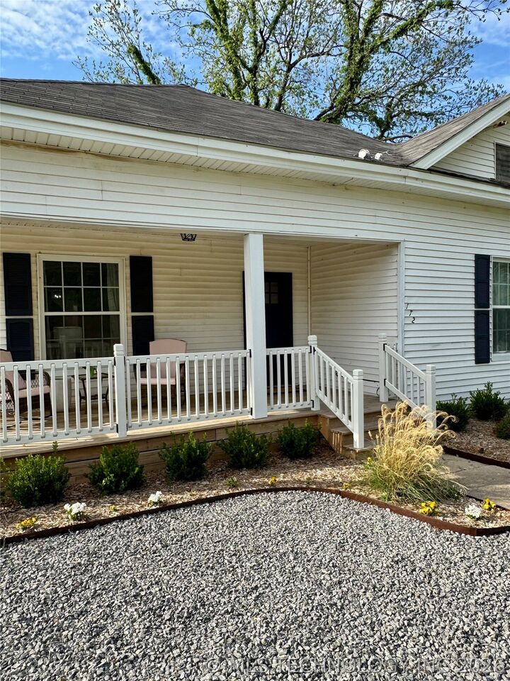 Property Photo:  112 E Maple Street  OK 74434 