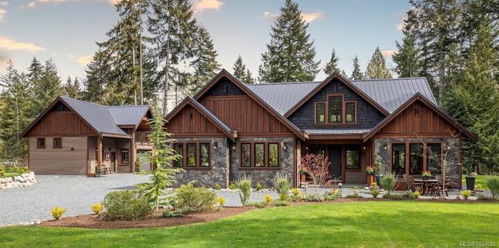 Property Photo: 5625 Willow Rd BC V9Y 8V4