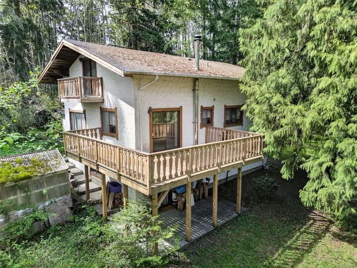 Property Photo: 7191 Island Hwy BC V0R 1W0