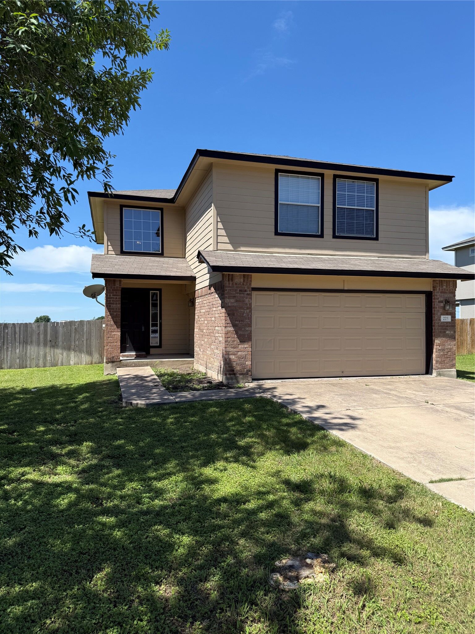 Property Photo: 225 Hyltin Street TX 78634
