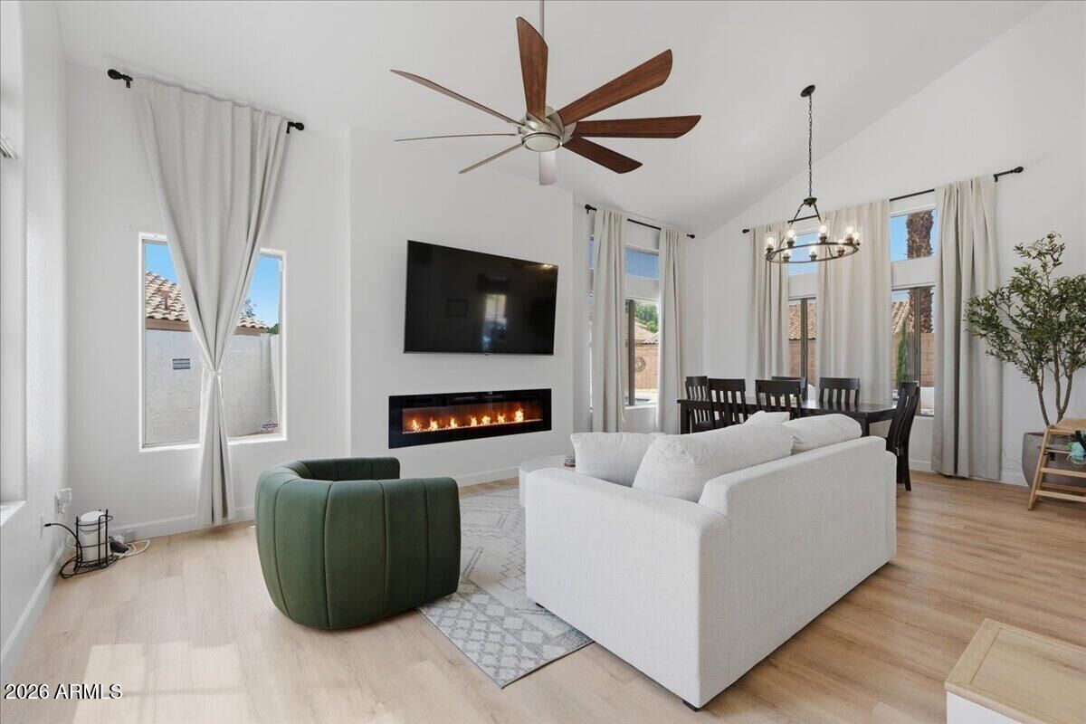 Property Photo: 2442 S Augustine Circle AZ 85209
