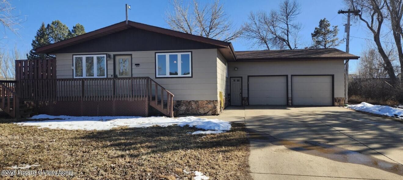 Property Photo: 504 Rudolph Avenue NW ND 58655