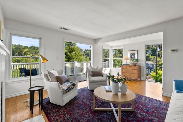 Property Photo:  7 Grove Avenue  CA 94925 