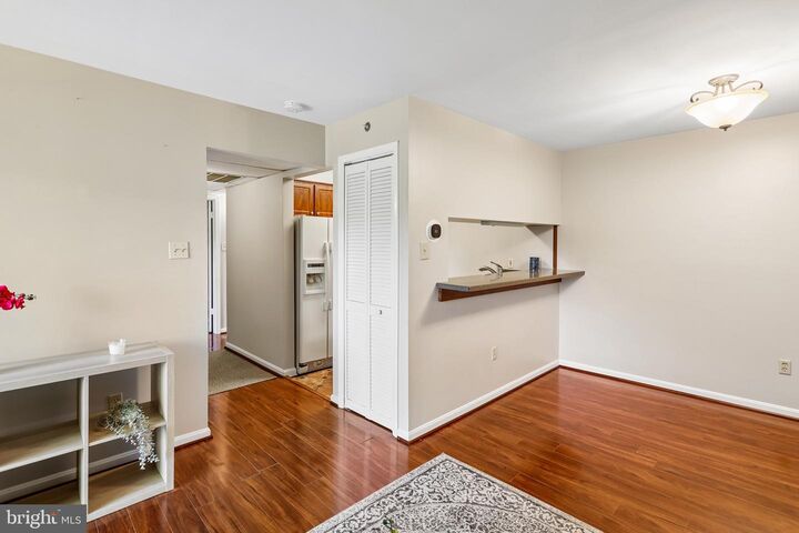 Property Photo:  4 Banyan Wood Court 203  MD 21221 
