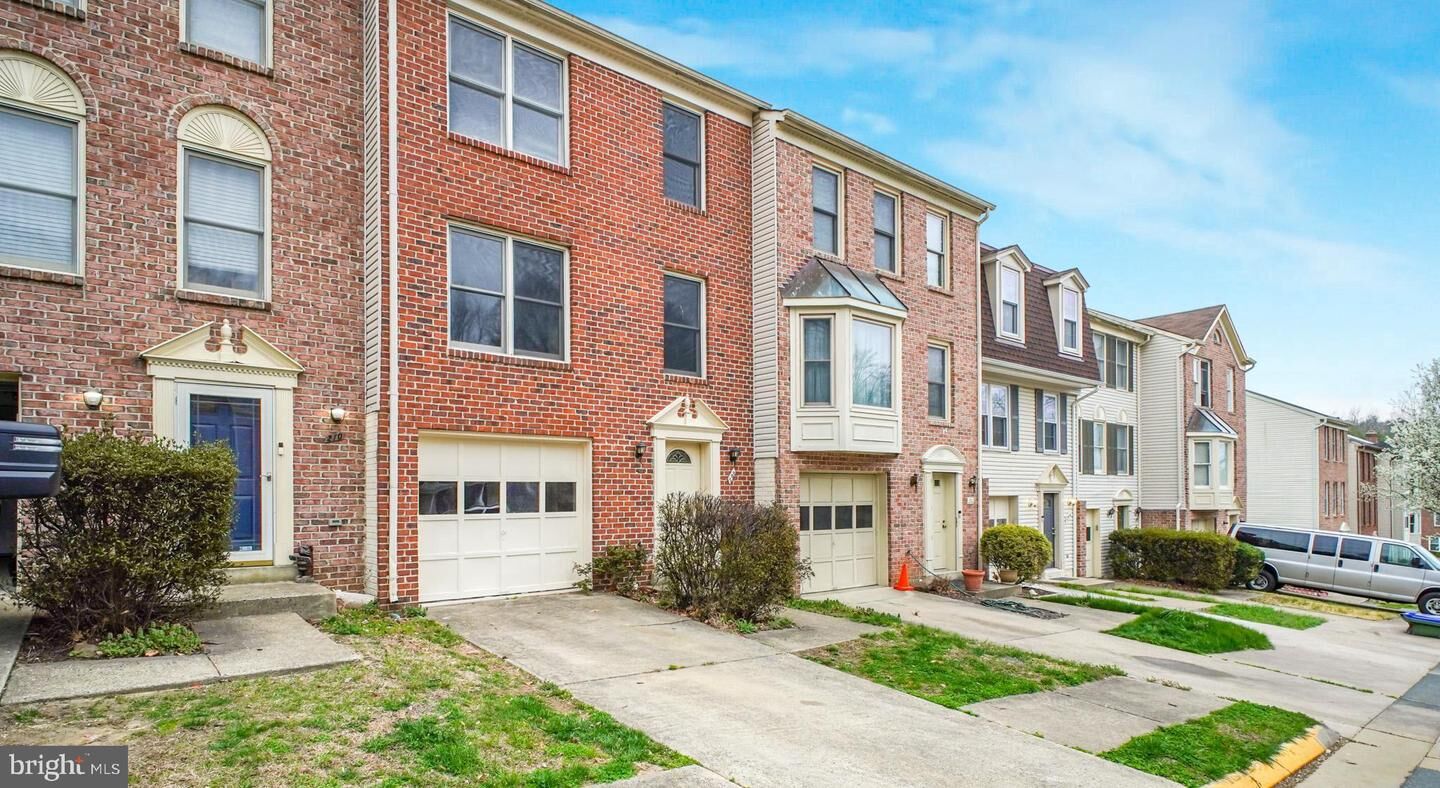 Property Photo:  208 Rolling Hill Court  VA 22554 