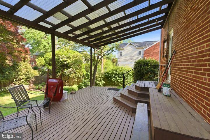 Property Photo:  2101 N Kenilworth Street  VA 22205 