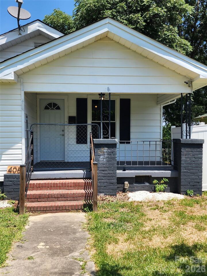 Property Photo:  408 E Park Avenue  NC 28054 