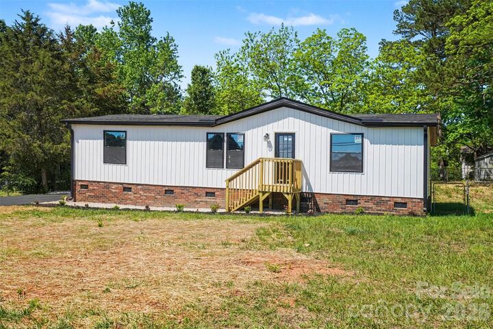 Property Photo:  212 S Upright Street  NC 28088 