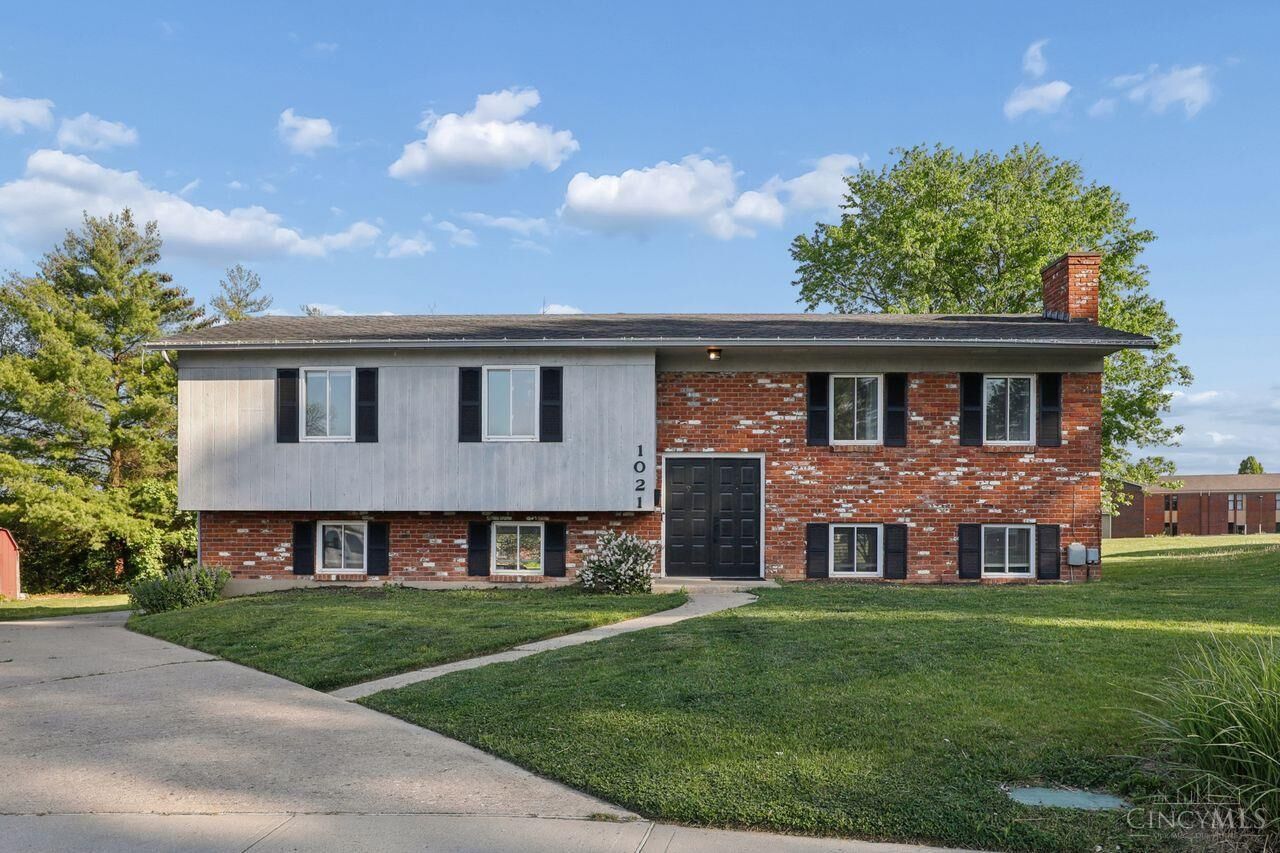 Property Photo:  1021 Stanwood Drive  OH 45036 