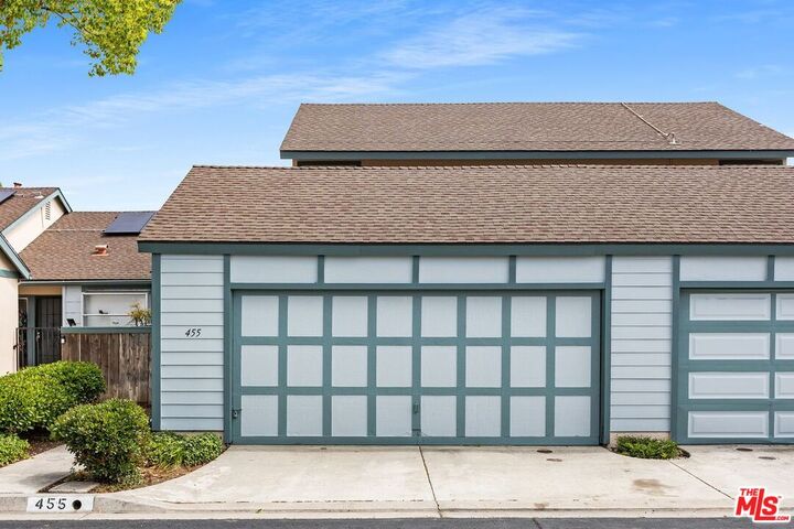 Property Photo:  455 Bancroft Gln  CA 92027 
