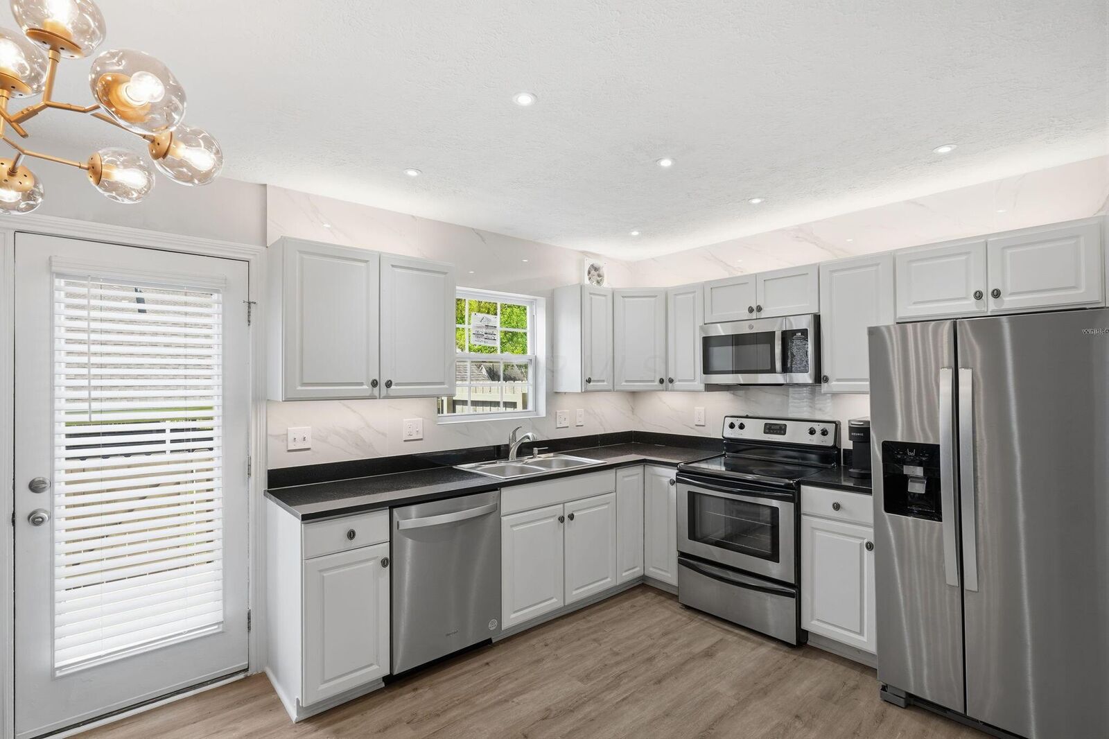 Property Photo:  7909 Thornfield Lane  OH 43235 