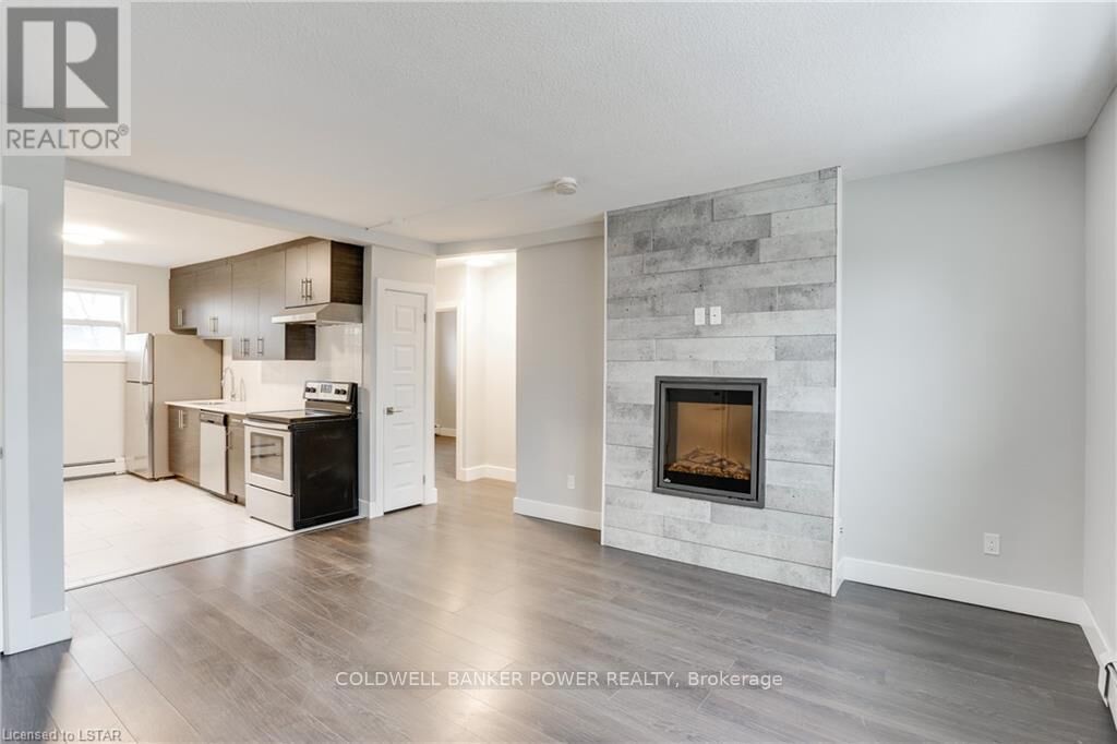 Property Photo:  45 Tecumseh Avenue West 4  ON N6J 1K8 