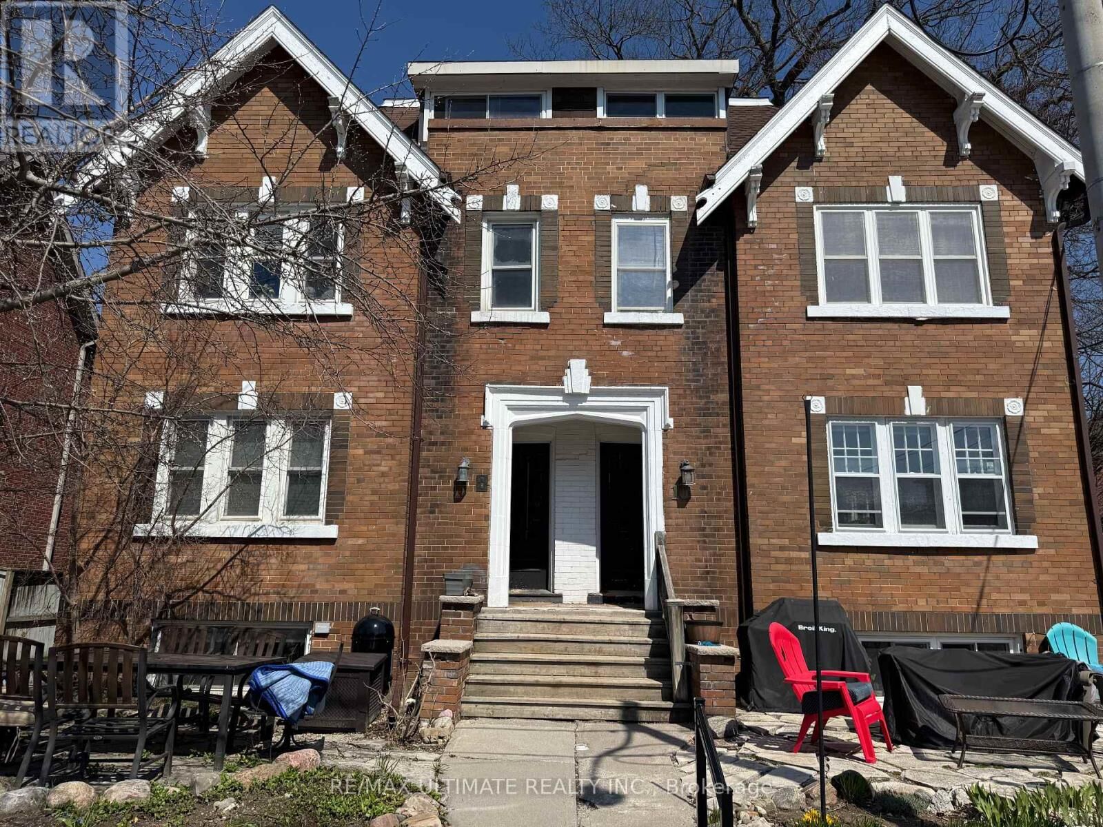 Property Photo:  8 Avion Avenue  ON M4E 1C3 
