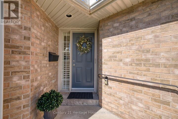 Photo de la propriété:  1439 Niagara Stone Road 4  ON L0S 1J0 