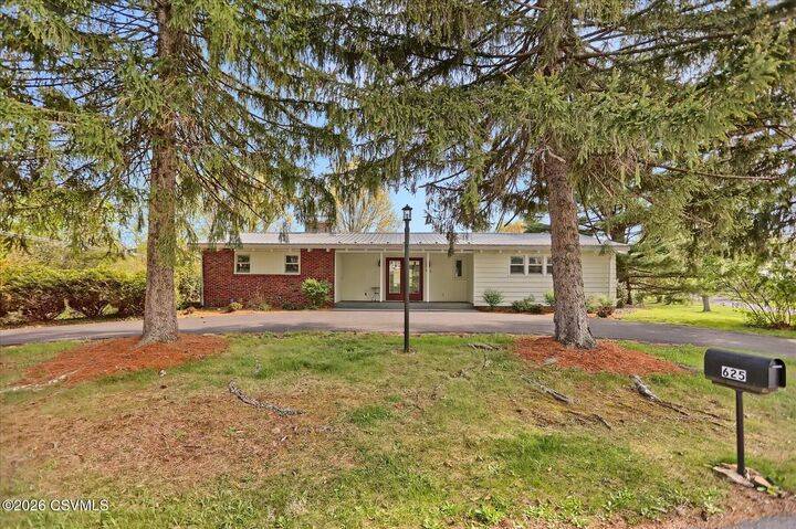 Property Photo:  625 Horizon Avenue  PA 17857 