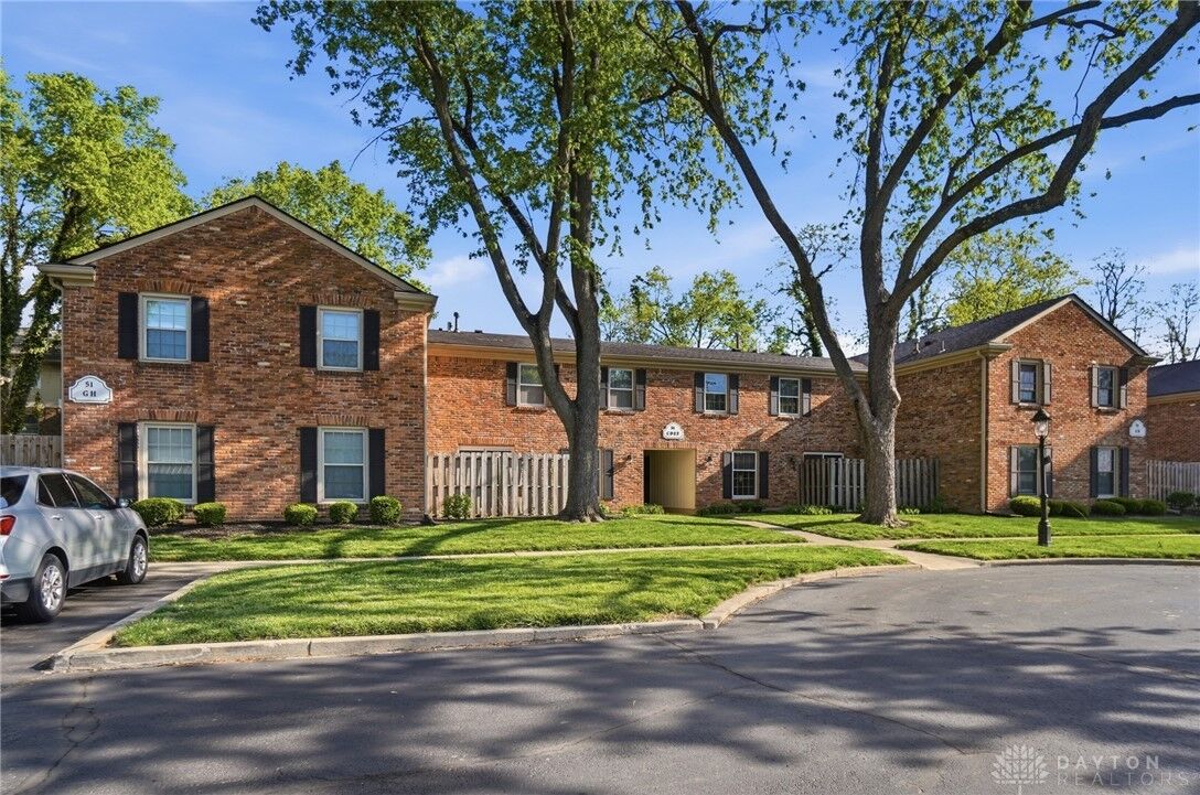 Property Photo:  51 Winchester Place  OH 45458 