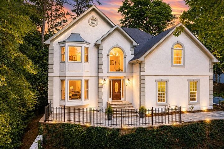 Property Photo:  9570 Huntcliff Trace  GA 30350 