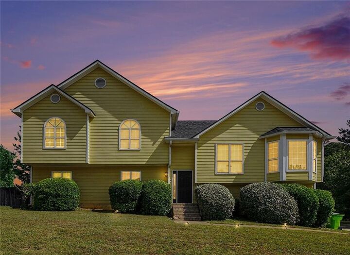 Property Photo:  829 Dunes Way  GA 30106 