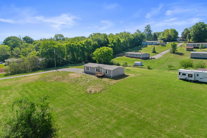 Property Photo:  217 Oakland Road  TN 37874 
