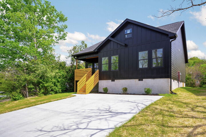Property Photo:  1806 Wheeler Avenue  TN 37406 