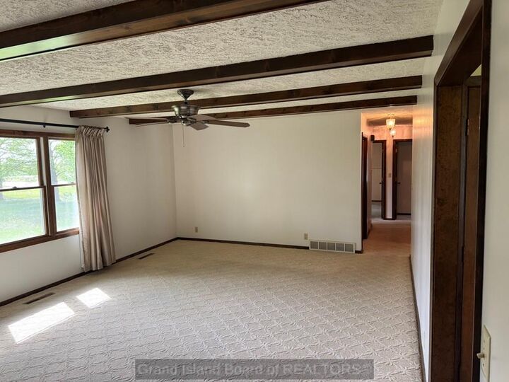 Property Photo:  3106 W Schimmer Dr  NE 68803 