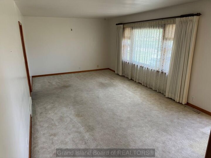 Property Photo:  651 Memorial Dr  NE 68801 