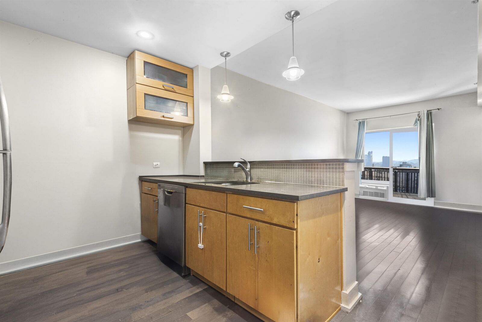 Property Photo:  3312 Hudson Ave 4G  NJ 07087 