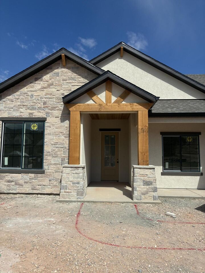 Property Photo: 2324 S Eagle Ridge Dr UT 84720