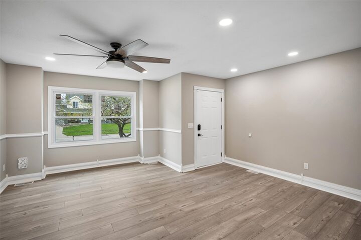Property Photo:  1109 NE Jacob Street  IA 50111 
