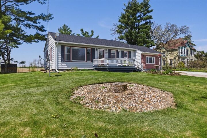 Property Photo:  2509 1st Avenue  IA 50220 
