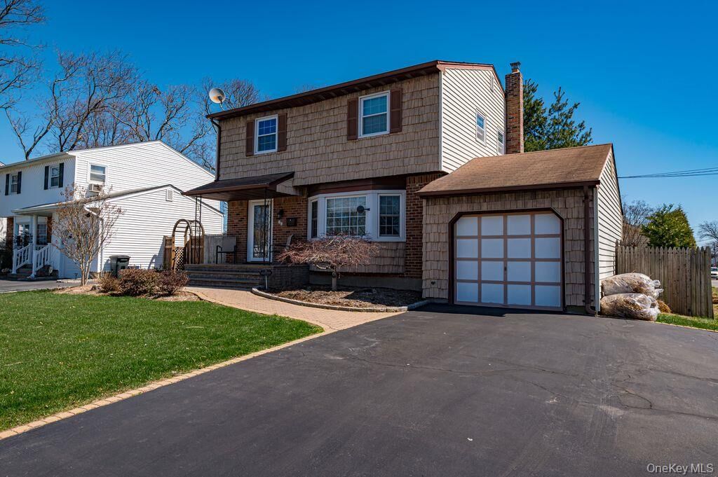 Property Photo: 89 Cheltenham Road NY 11704