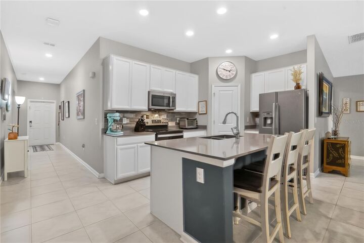 Property Photo:  16467 Glassy Loch Loop  FL 34714 