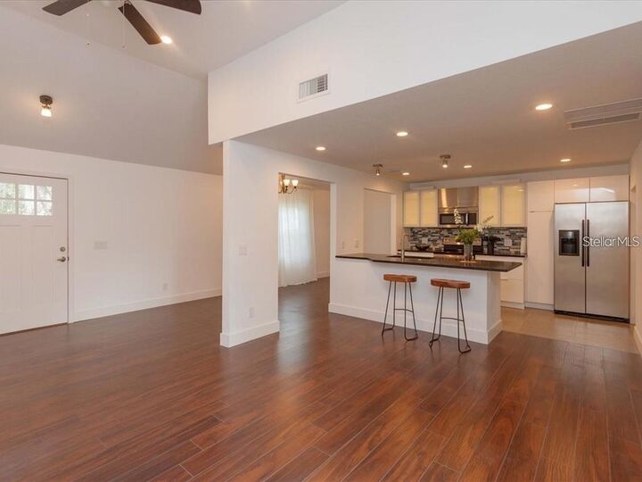 Property Photo:  1830 Staunton Avenue  FL 32789 