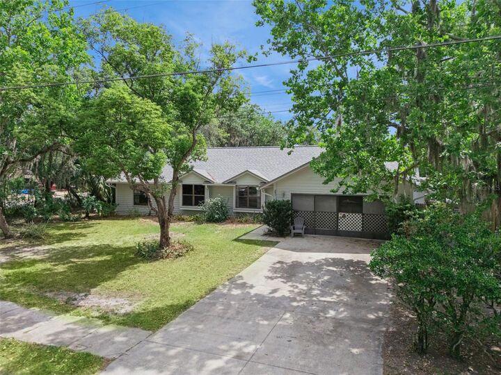 Property Photo:  251 Avenue E  FL 32766 