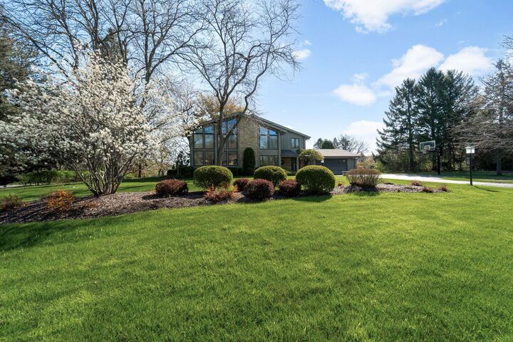 Property Photo:  8570 W Hawthorne Ln  WI 53132 