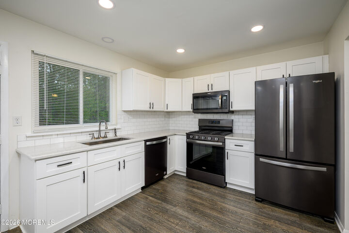 Property Photo:  15 Normanton Avenue  NJ 08759 