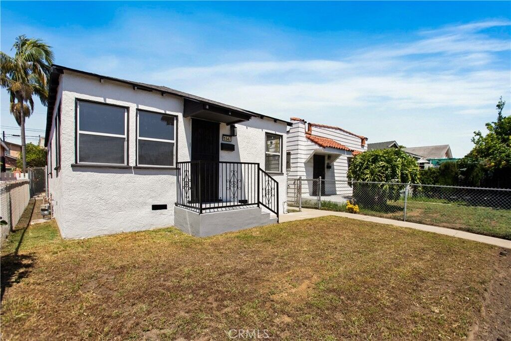 Property Photo:  1547 W 60th Place  CA 90047 