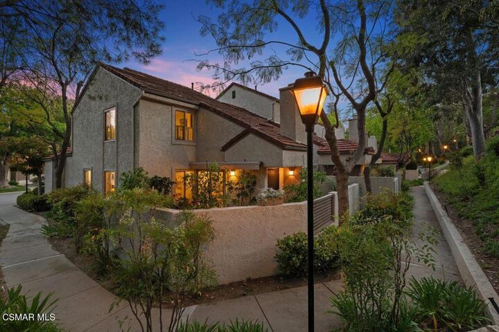 Property Photo:  174 Via Colinas  CA 91362 