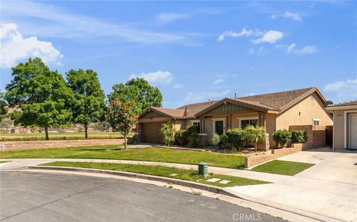 Property Photo:  279 Alverstone  CA 92543 