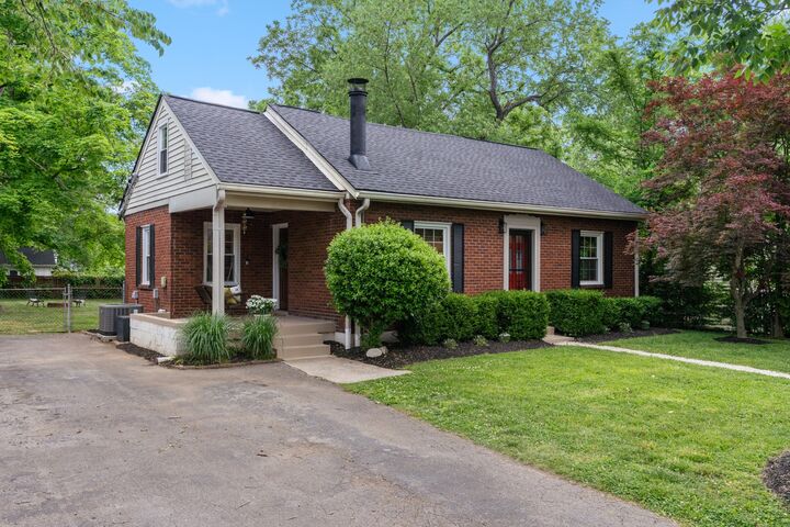 Property Photo:  1327 Cardinal Ave  TN 37216 