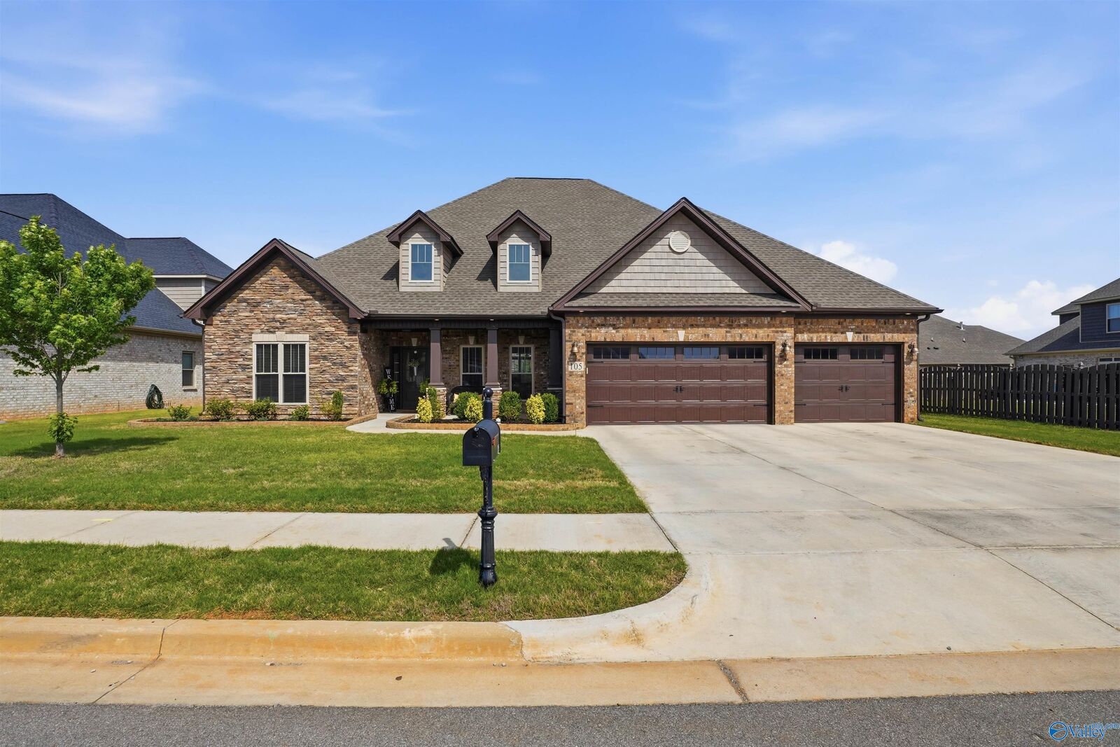 Property Photo:  105 Cypress Way  AL 35757 