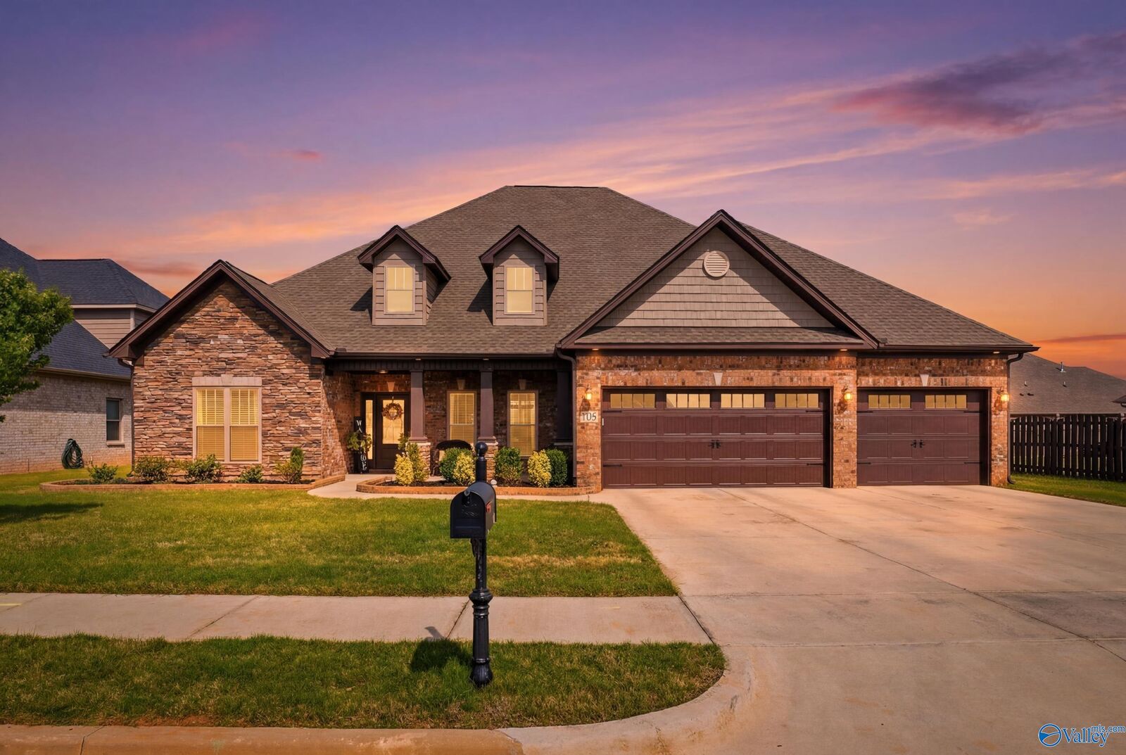 Property Photo: 105 Cypress Way AL 35757