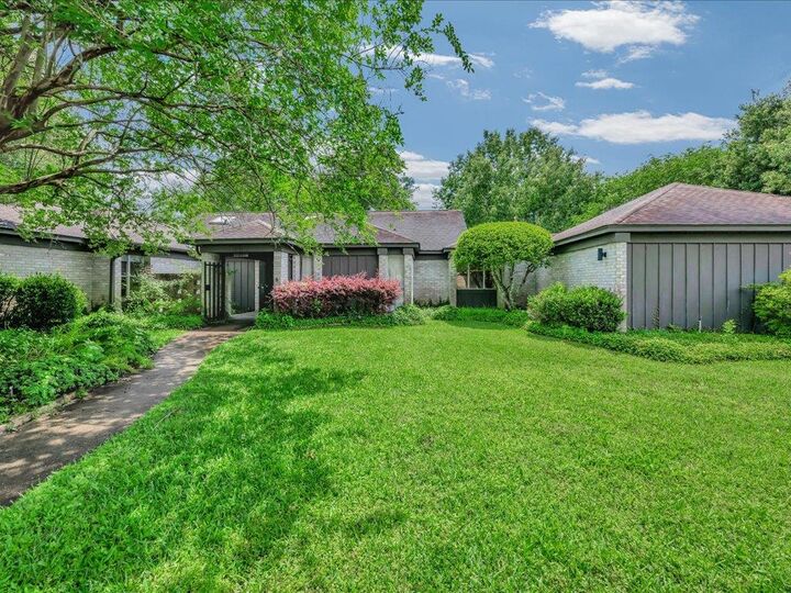 Property Photo:  302 Crown Colony Drive  TX 75901 
