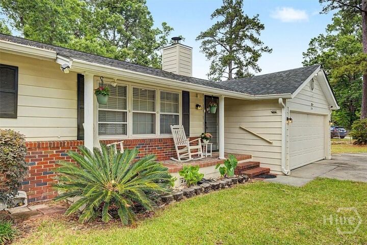 Property Photo:  154 Azalea Avenue  GA 31408 