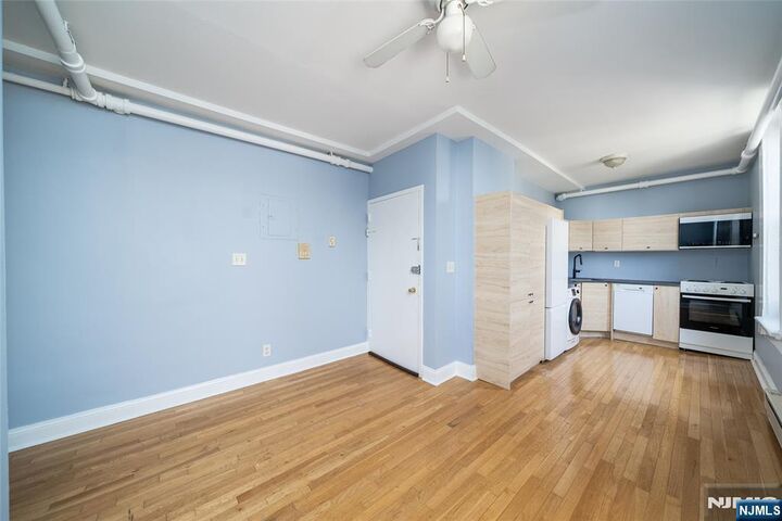 Property Photo:  235 Monroe Street 14  NJ 07030 
