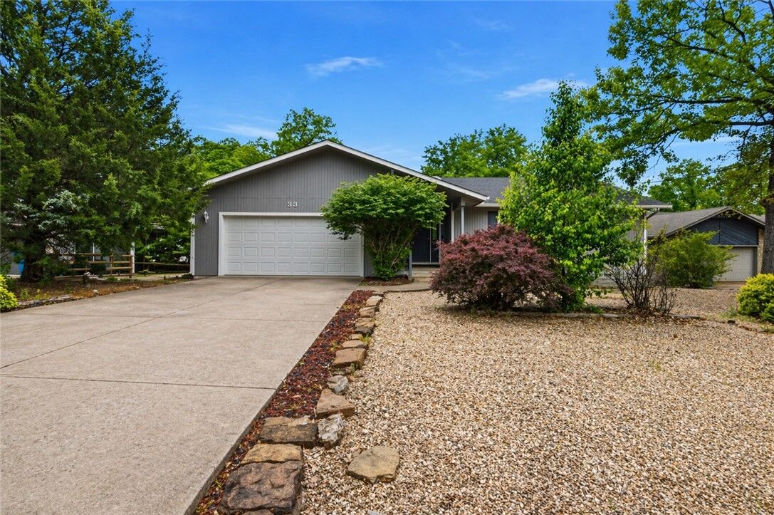 Property Photo:  33 Farnham Drive  AR 72714 